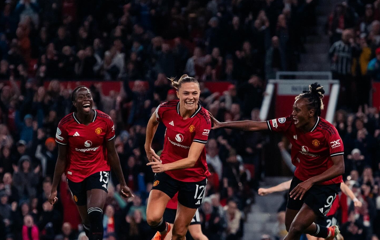 Fridolina Rolfö Jadi Penentu Manchester United